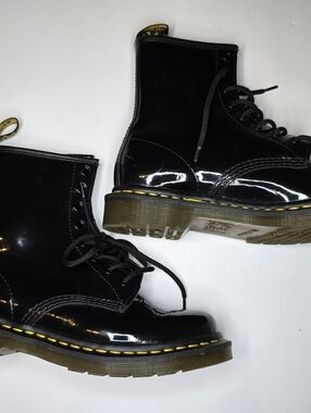 Dr Martens 1460 Black Patent Leather Boots Women’s Lace Up Combat AirWair 8